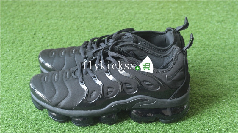 Nike Air Vapormax Plus Triple Black